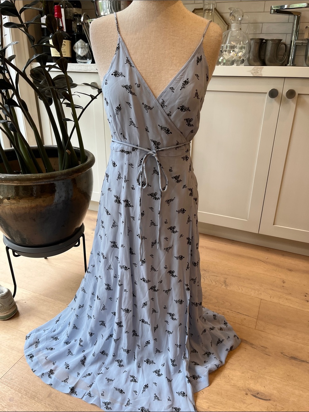 NEW Ganni Light Blue Floral Wrap Spaghetti Strap Midi Dress - Picture 3 of 11